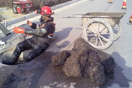 高压管路清洁,岳阳湘阴杨林寨乡怎样清理化粪池-管道水下清淤